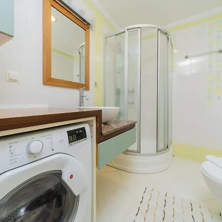 شقة Cozy Flat With Balcony Near Beach In Konyaalti