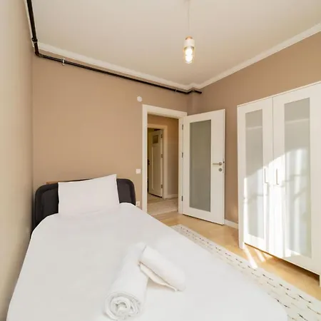 شقة Cozy Flat With Balcony Near Beach In Konyaalti أنطاليا